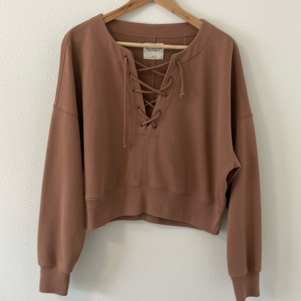 NWT Abercrombie lace up sweatshirt pullover